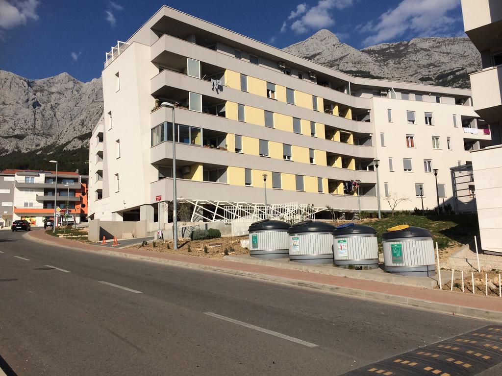 Antonijas Sunny Apartment Makarska Exterior photo
